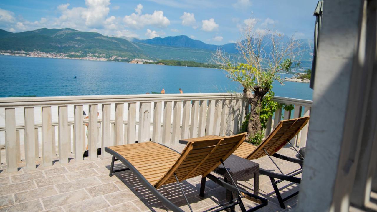 Villa Family House Bjelila Tivat Exterior foto
