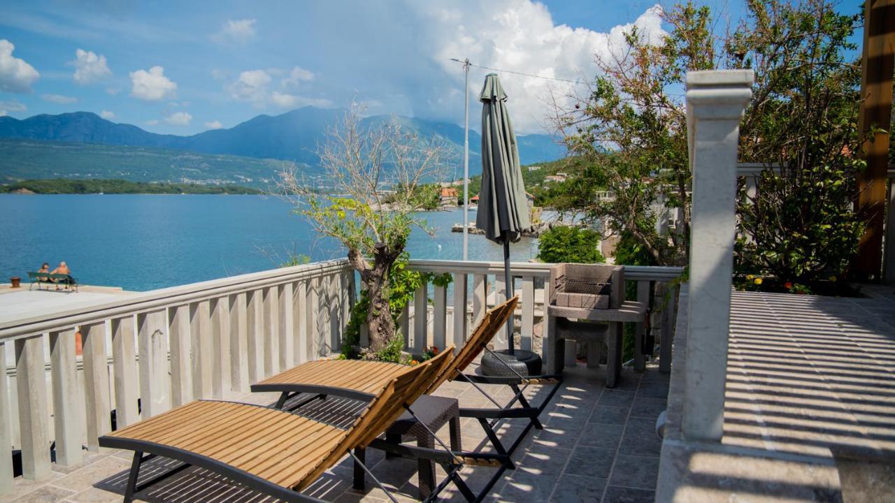 Villa Family House Bjelila Tivat Exterior foto
