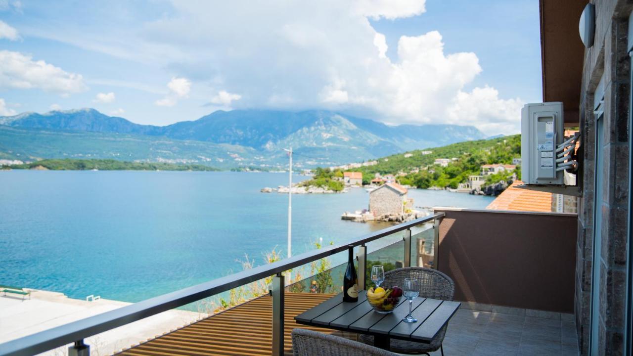 Villa Family House Bjelila Tivat Exterior foto