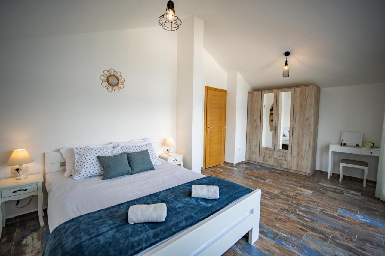 Villa Family House Bjelila Tivat Exterior foto
