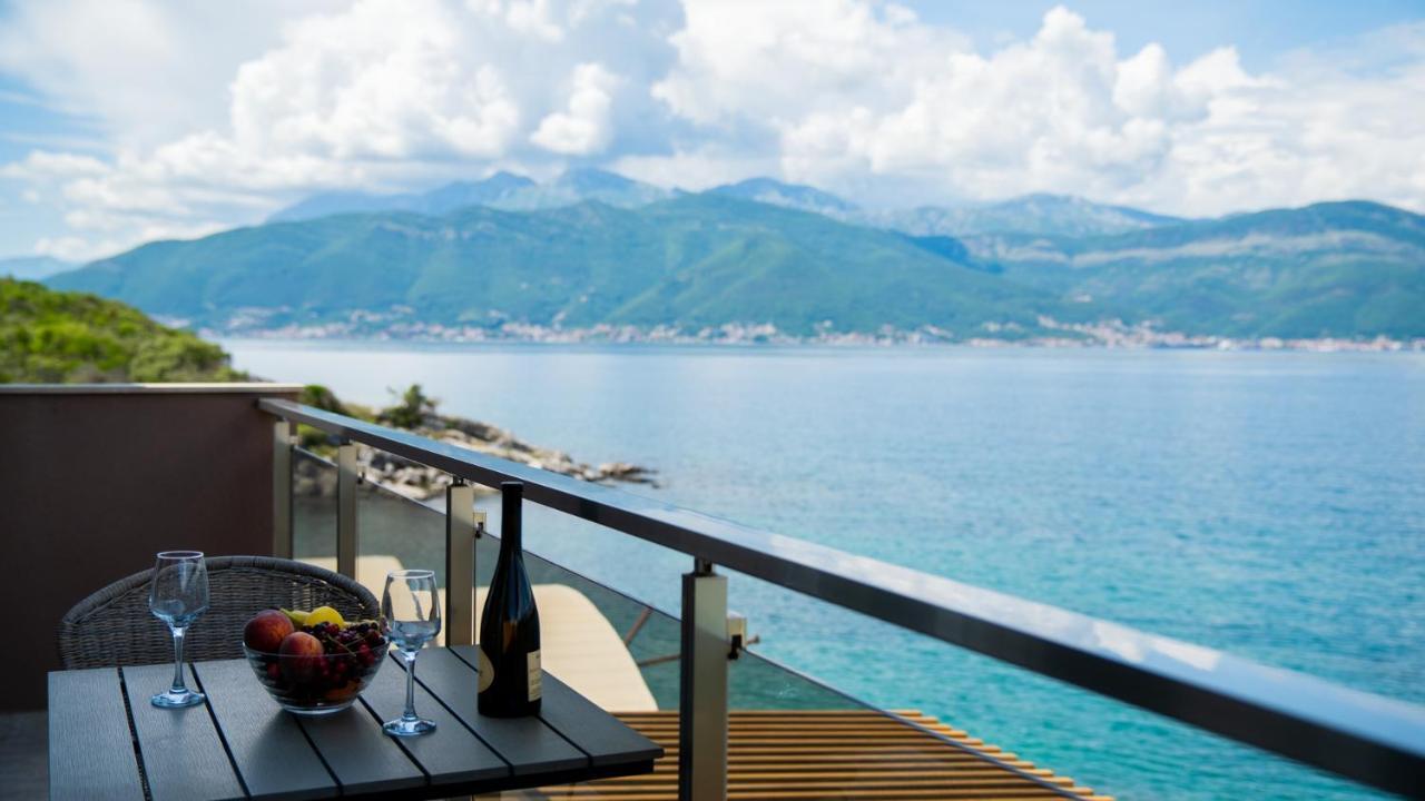Villa Family House Bjelila Tivat Exterior foto